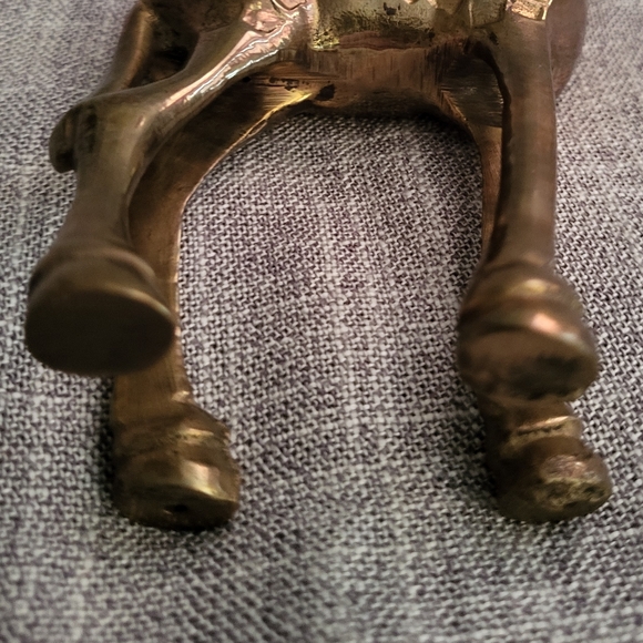 Vintage Brass Giraffe Figurine with Textured Spots (6 3/8" Tall) - Picture 6 of 11